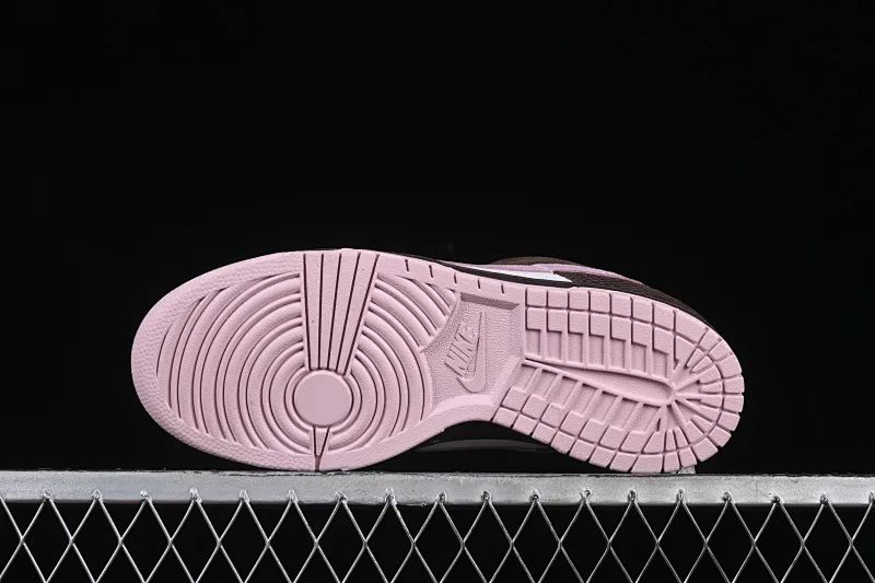 All categories Nk SB Dunk series Nk SB Dunk Low low-top sneakers Nk Dunk Low "Snakeskin" gray and purple color low-top casual sneakers HV6932-299